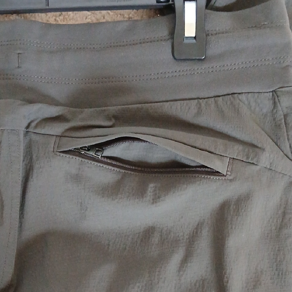 Athleta Joggers Women - Picture 10 of 15